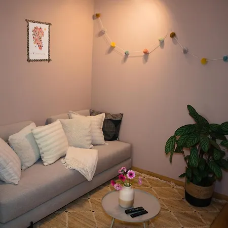 Stadt-refugium Mit Terrasse