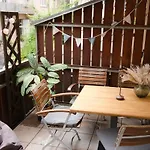 Stadt-refugium Mit Terrasse וירצבורג