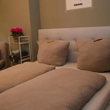 Stadt-refugium Mit Terrasse Apartamento *