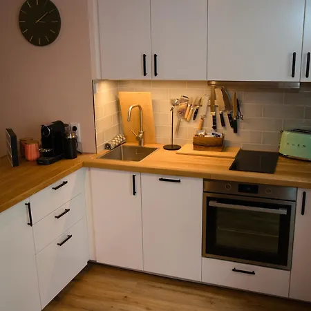 Stadt-refugium Mit Terrasse Apartamento