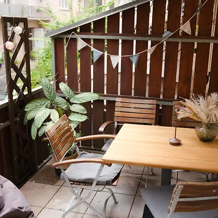 Stadt-refugium Mit Terrasse Apartamento Wurzburgo