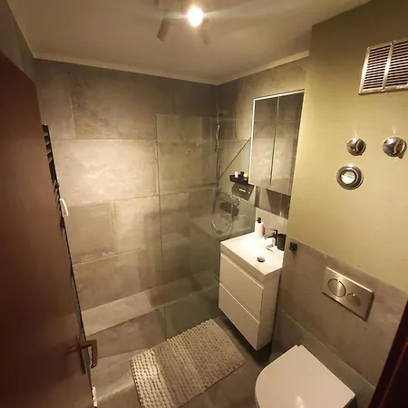 Apartament Stadt-refugium Mit Terrasse *