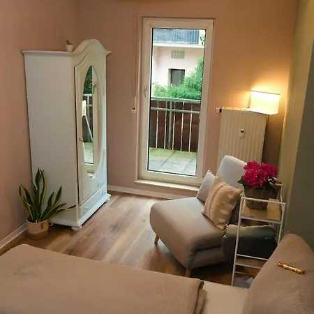 Stadt-refugium Mit Terrasse Apartamento