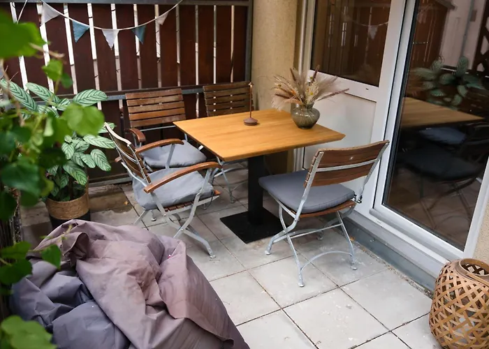 Stadt-refugium Mit Terrasse *